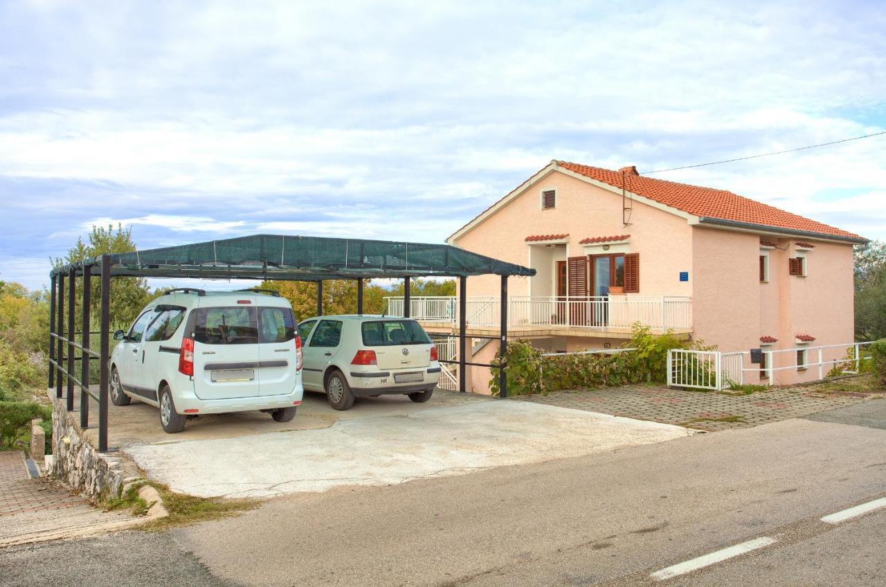 Rasopasno Apartment With Terrace And Private Parking Exterior foto