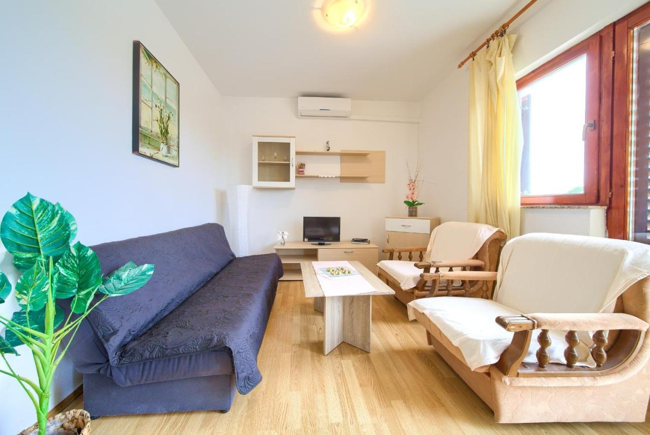 Rasopasno Apartment With Terrace And Private Parking Exterior foto